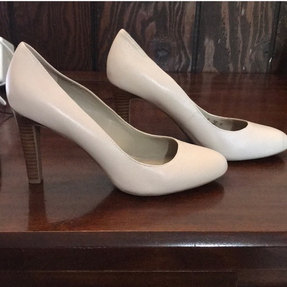 Franco Sarto Leather Caspian Pumps Cream Size 9 - Picture 5 of 12